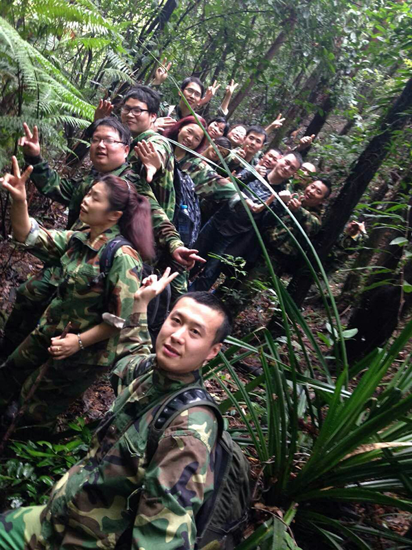 “生存挑战·突破极限”野外生存特训